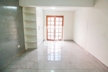 Suíte de casa para alugar com 2 quartos, 120m² em Campo Limpo, São Paulo