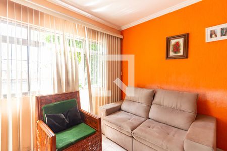 Sala  de casa à venda com 6 quartos, 211m² em Novo Osasco, Osasco