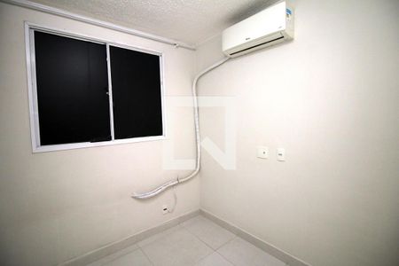 Quarto 1 de apartamento para alugar com 2 quartos, 50m² em Irajá, Rio de Janeiro