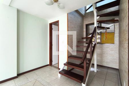 Sala de casa de condomínio à venda com 3 quartos, 200m² em Freguesia (jacarepaguá), Rio de Janeiro