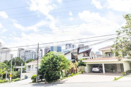 Vista da Sala de casa de condomínio para alugar com 4 quartos, 600m² em Alphaville, Santana de Parnaíba