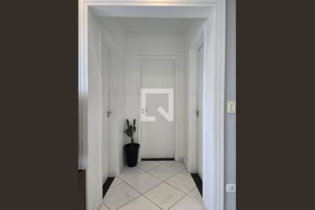 Corredor  de apartamento à venda com 2 quartos, 75m² em Vila Galvão, Guarulhos