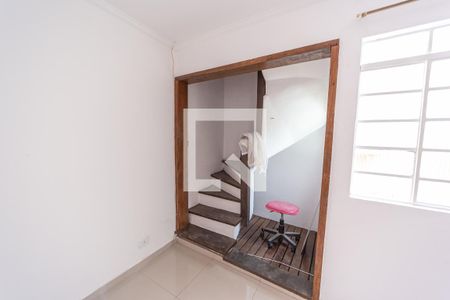 Sala de casa para alugar com 2 quartos, 110m² em Vila Granada, São Paulo