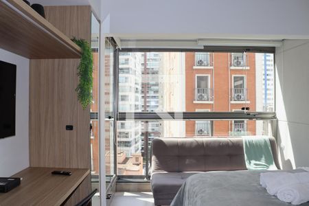 Varanda de kitnet/studio para alugar com 1 quarto, 28m² em Consolação, São Paulo