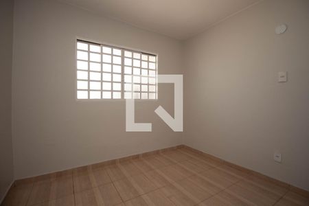 Quarto 1 de casa para alugar com 3 quartos, 100m² em Qng 2, Brasília