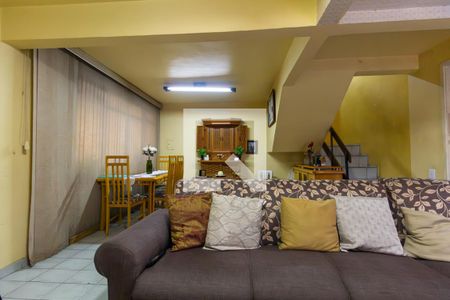 Fachada de casa à venda com 5 quartos, 100m² em Cangaiba, São Paulo