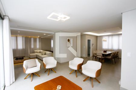 Sala de casa à venda com 4 quartos, 380m² em Santa Lúcia, Belo Horizonte