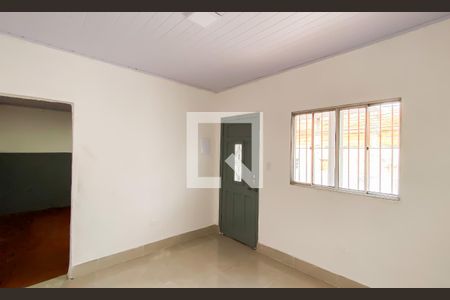 Sala de casa para alugar com 2 quartos, 150m² em Jardim Lisboa, São Paulo