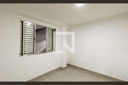 Quarto 2 de casa para alugar com 2 quartos, 150m² em Jardim Lisboa, São Paulo