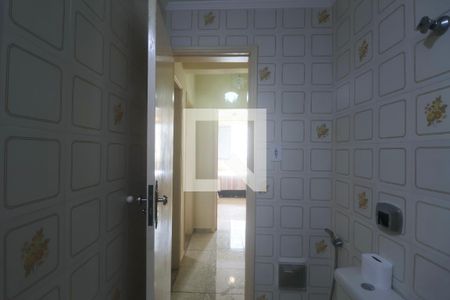 Banheiro Social de apartamento para alugar com 3 quartos, 115m² em Jardim Santa Genoveva, Guarujá