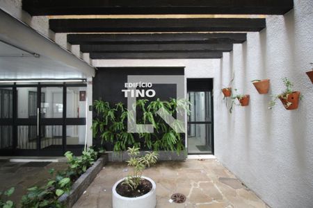 Hall social de apartamento à venda com 3 quartos, 65m² em Navegantes, Porto Alegre