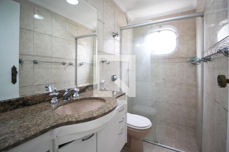 Banheiro de apartamento para alugar com 1 quarto, 45m² em Indianópolis, São Paulo