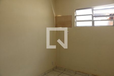 quarto de casa para alugar com 2 quartos, 60m² em Vila Sacra Família, Nova Iguaçu