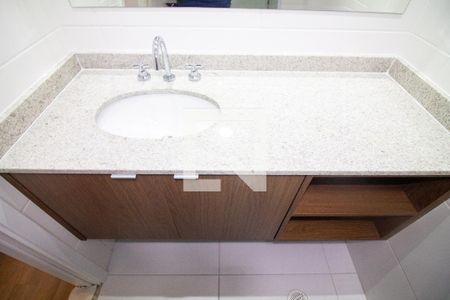 Banheiro de kitnet/studio para alugar com 1 quarto, 32m² em Jardim das Acacias, São Paulo