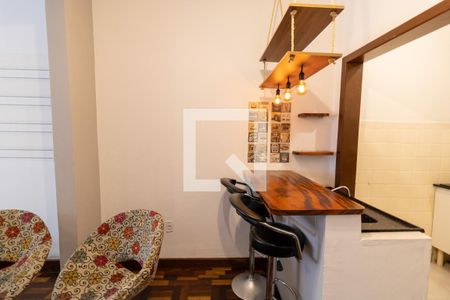 Sala/Cozinha de kitnet/studio para alugar com 1 quarto, 33m² em Santo Antônio, Porto Alegre