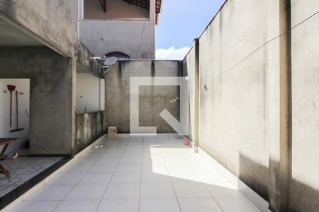 Quintal de casa à venda com 3 quartos, 200m² em Juliana, Belo Horizonte