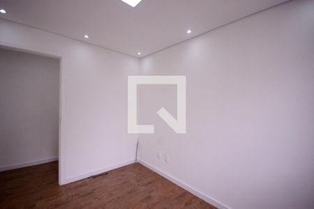 Quarto 1  de apartamento para alugar com 2 quartos, 45m² em Parque Bristol, São Paulo