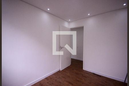 Quarto 1  de apartamento para alugar com 2 quartos, 45m² em Parque Bristol, São Paulo