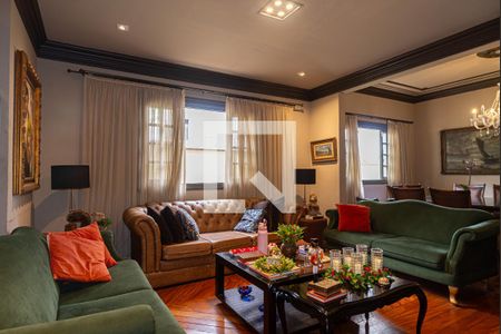 Sala de casa para alugar com 4 quartos, 230m² em Bela Vista, São Paulo