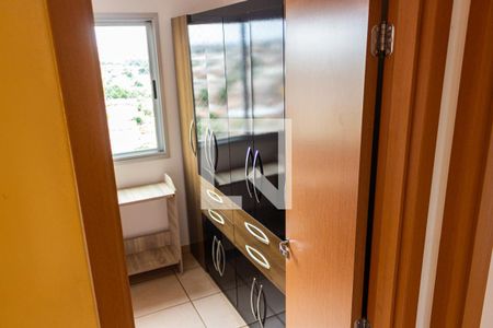 Quarto 1 - Armários de apartamento para alugar com 2 quartos, 60m² em Conjunto Cruzeiro do Sul, Aparecida de Goiânia