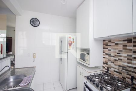Cozinha e Área de Serviço de apartamento para alugar com 2 quartos, 61m² em Califórnia, Belo Horizonte