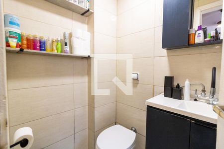 Banheiro de apartamento à venda com 1 quarto, 38m² em Cidade Baixa, Porto Alegre