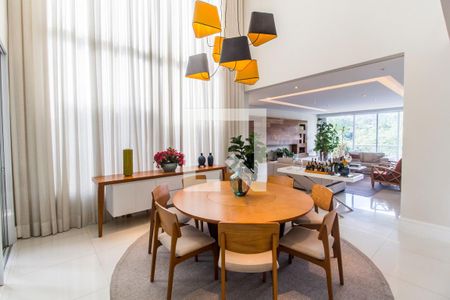 Sala  de casa de condomínio à venda com 2 quartos, 730m² em Tamboré, Santana de Parnaíba