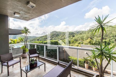 Varanda de casa de condomínio à venda com 2 quartos, 730m² em Tamboré, Santana de Parnaíba