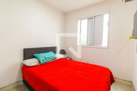 Quarto 1 de apartamento à venda com 2 quartos, 47m² em Vila Carmosina, São Paulo