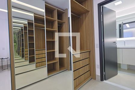 Closet do quarto de apartamento para alugar com 1 quarto, 51m² em Setor Bueno, Goiânia