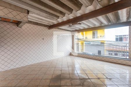 Varanda  de casa à venda com 3 quartos, 186m² em Vila Guacuri, Diadema