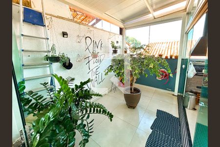 Apartamento à venda com 3 quartos, 120m² em Planalto, Belo Horizonte