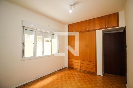 Quarto 1 de apartamento à venda com 2 quartos, 55m² em Farroupilha, Porto Alegre