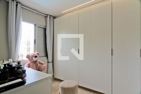 Closet da suíte de apartamento à venda com 2 quartos, 79m² em Santa Teresinha, São Paulo