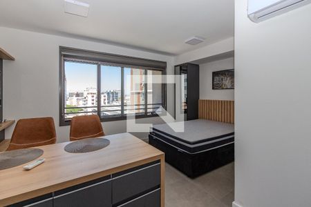 Sala/Quarto de kitnet/studio para alugar com 1 quarto, 30m² em Farroupilha, Porto Alegre