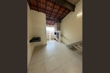 Casa à venda com 3 quartos, 178m² em Vila Curuçá, Santo André