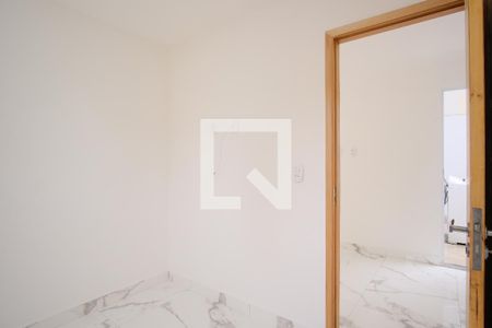 Quarto 1 de apartamento para alugar com 2 quartos, 45m² em Vila Fernandes, São Paulo