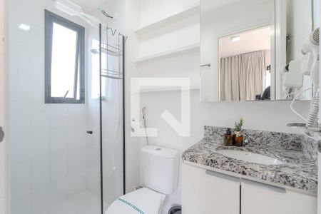 Banheiro de kitnet/studio para alugar com 1 quarto, 31m² em Bela Vista, São Paulo