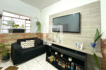 Casa à venda com 3 quartos, 126m² em Santa Efigênia, Belo Horizonte