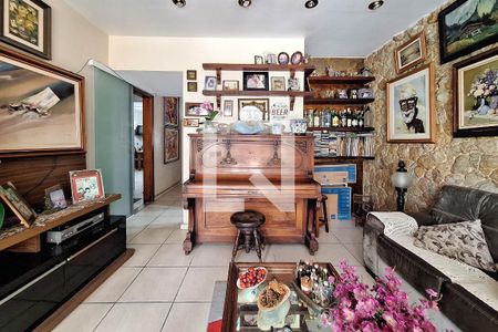 Sala 2 de casa de condomínio à venda com 4 quartos, 223m² em São Francisco, Niterói