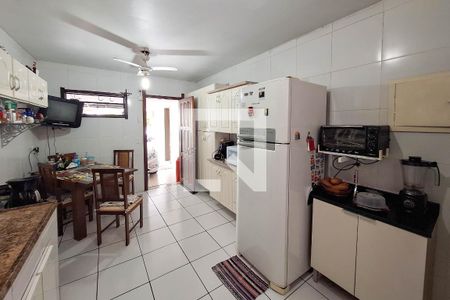 Cozinha de casa de condomínio à venda com 4 quartos, 223m² em São Francisco, Niterói