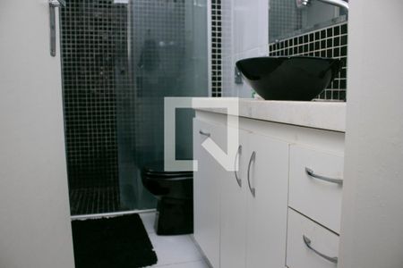 Banheiro de apartamento para alugar com 1 quarto, 49m² em Funcionários, Belo Horizonte