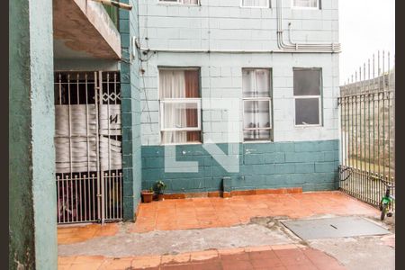 Vista da Sala de apartamento para alugar com 2 quartos, 45m² em Conjunto Habitacional Presidente Castelo Branco, Carapicuíba