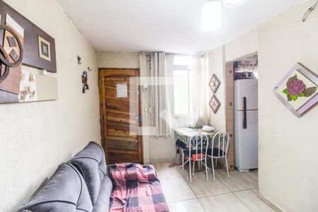 Sala  de apartamento para alugar com 2 quartos, 45m² em Conjunto Habitacional Presidente Castelo Branco, Carapicuíba