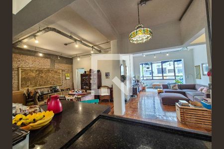 Apartamento à venda com 2 quartos, 107m² em República, São Paulo