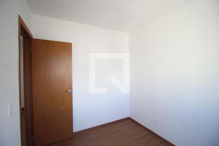 Quarto 1 de apartamento para alugar com 2 quartos, 44m² em Humaitá, Porto Alegre