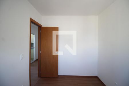 Quarto 1 de apartamento para alugar com 2 quartos, 44m² em Humaitá, Porto Alegre