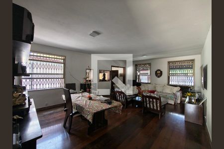 Casa à venda com 4 quartos, 12000m² em Taquara, Rio de Janeiro