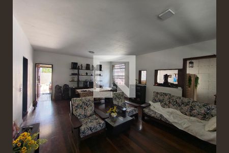 Casa à venda com 4 quartos, 1300m² em Taquara, Rio de Janeiro