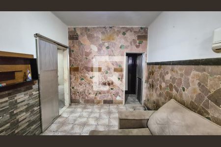 Sala de casa para alugar com 2 quartos, 90m² em Olaria, Rio de Janeiro